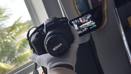 NIKON 5500
