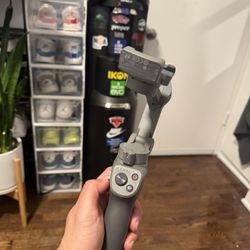 DJI Osmo Mobile 3 