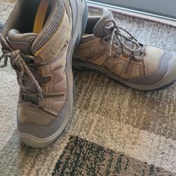 Keen Hiking Boots  Size 10.5