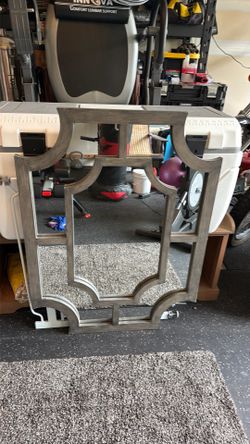 Wall mirror (heavy)