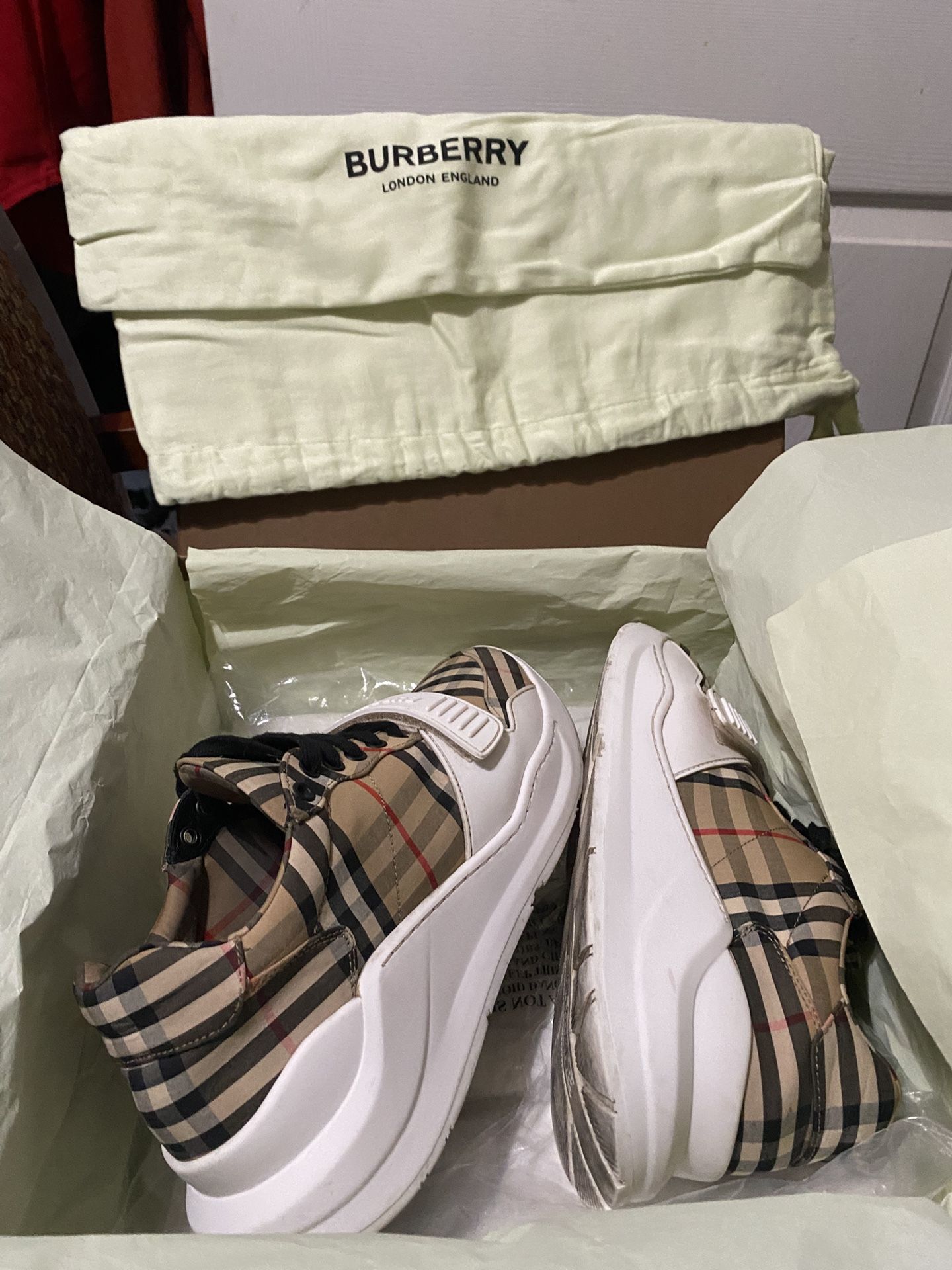 Burberry Shoes 
