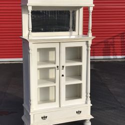 French Cabinet 
