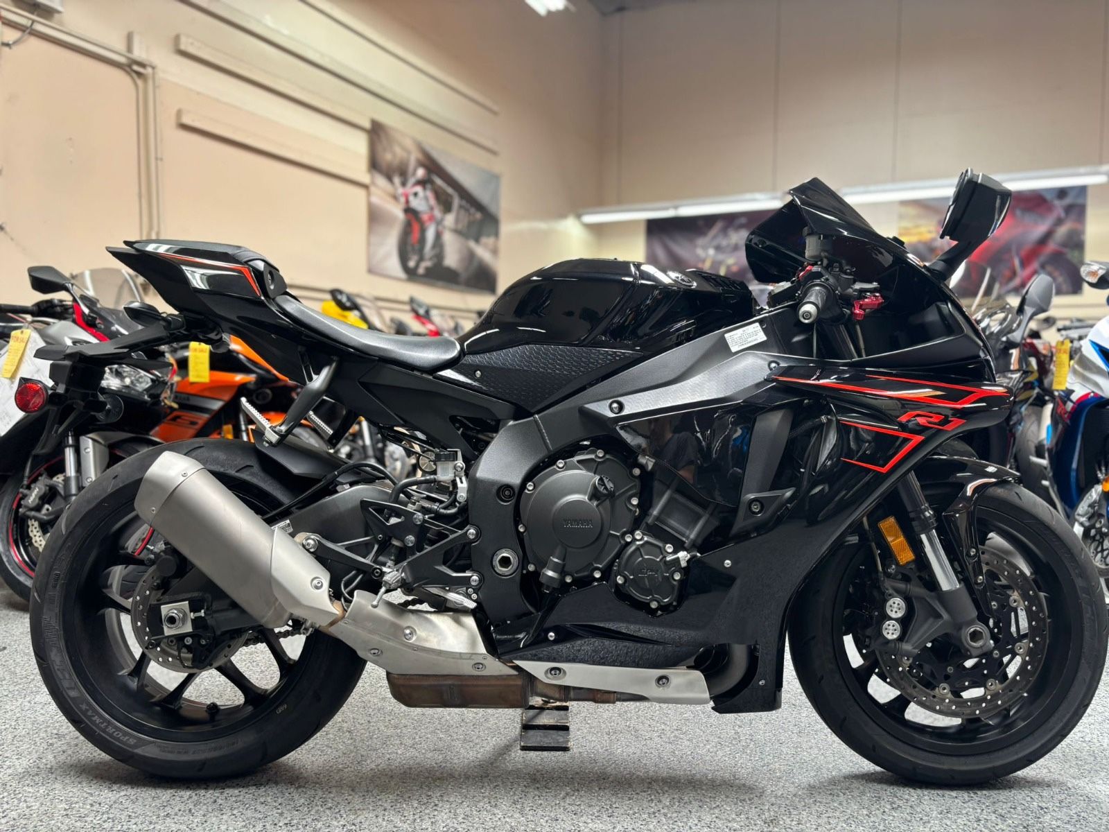2017 Yamaha R1 Raven for Sale in El Cajon, CA - OfferUp