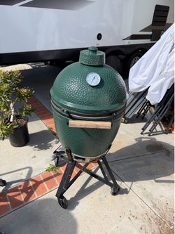 Big Green Egg Size Large up for grabs cheap!  Comes with accessories!  Excellent condition! Barely used!