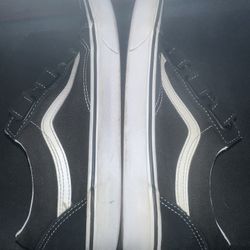 Vans Size M10.5 W12