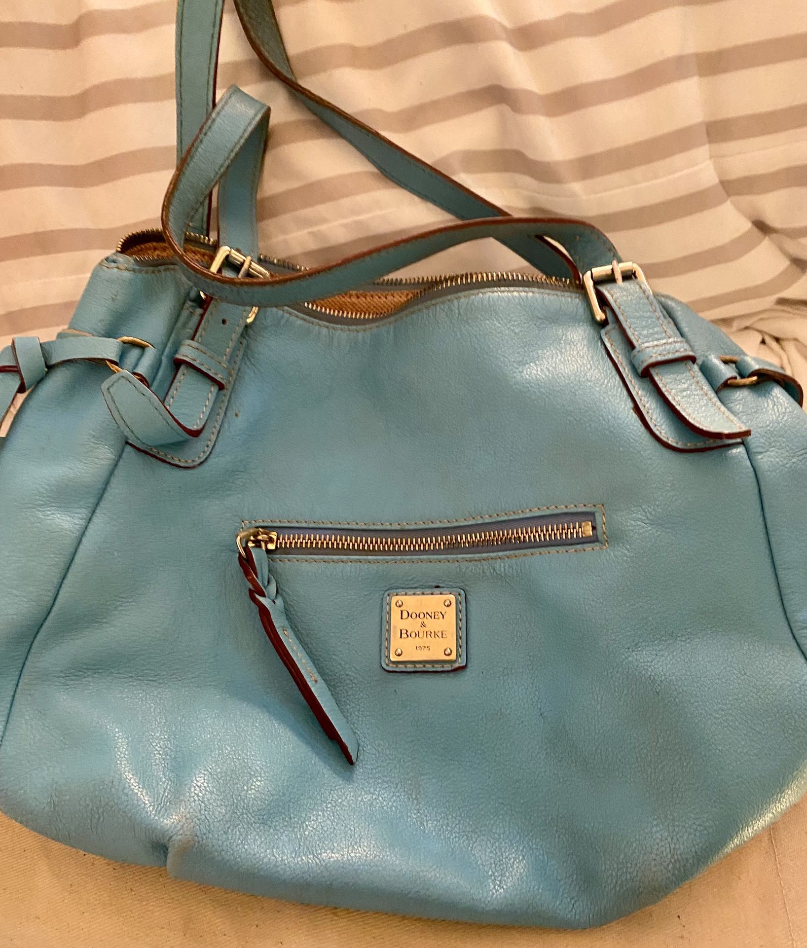 TURQUOISE DOONEY & BOURKE HANDBAG PURSE