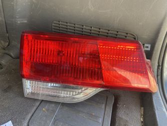 2009 Honda Odyssey OEM Left Inner Tail Light