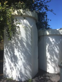 Water storage tank for farms