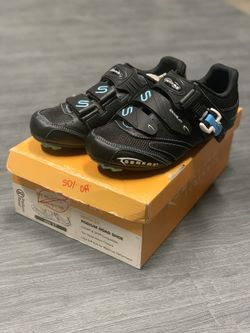 SERFAS PODIUM/SIZE 5 US WOMENS BLACK/BLUE