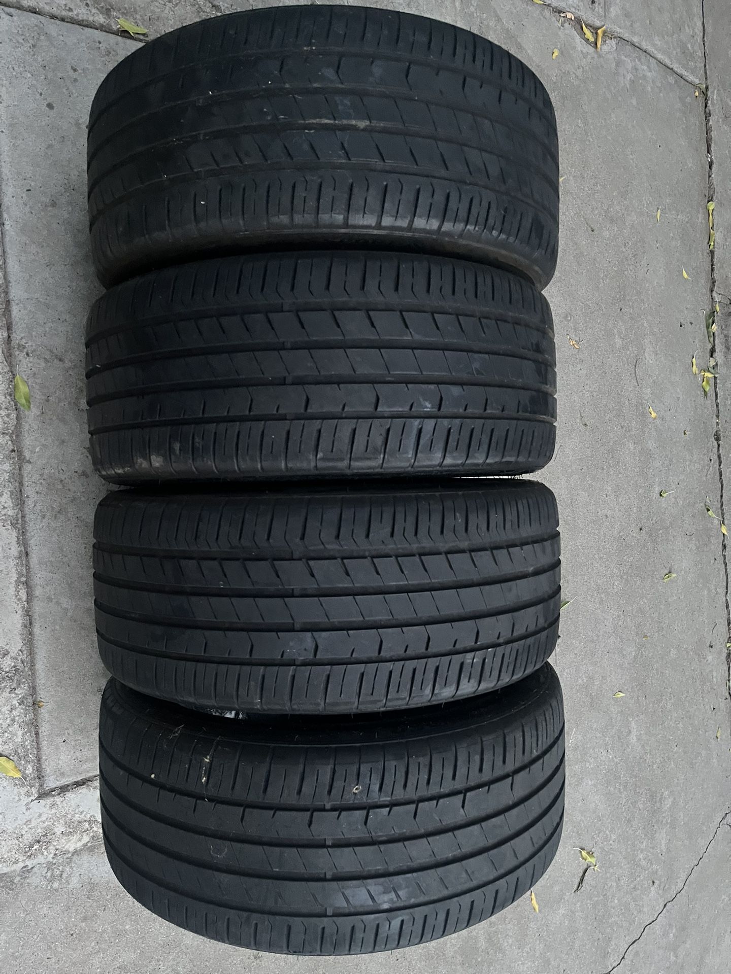 235/40R19 4 Tires Atlander