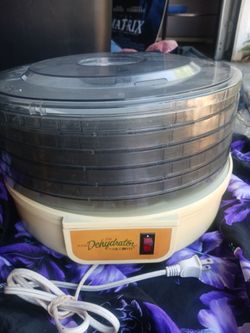 Mr Coffee Vintage Food Dehydrator  5 Trays yellow  beige