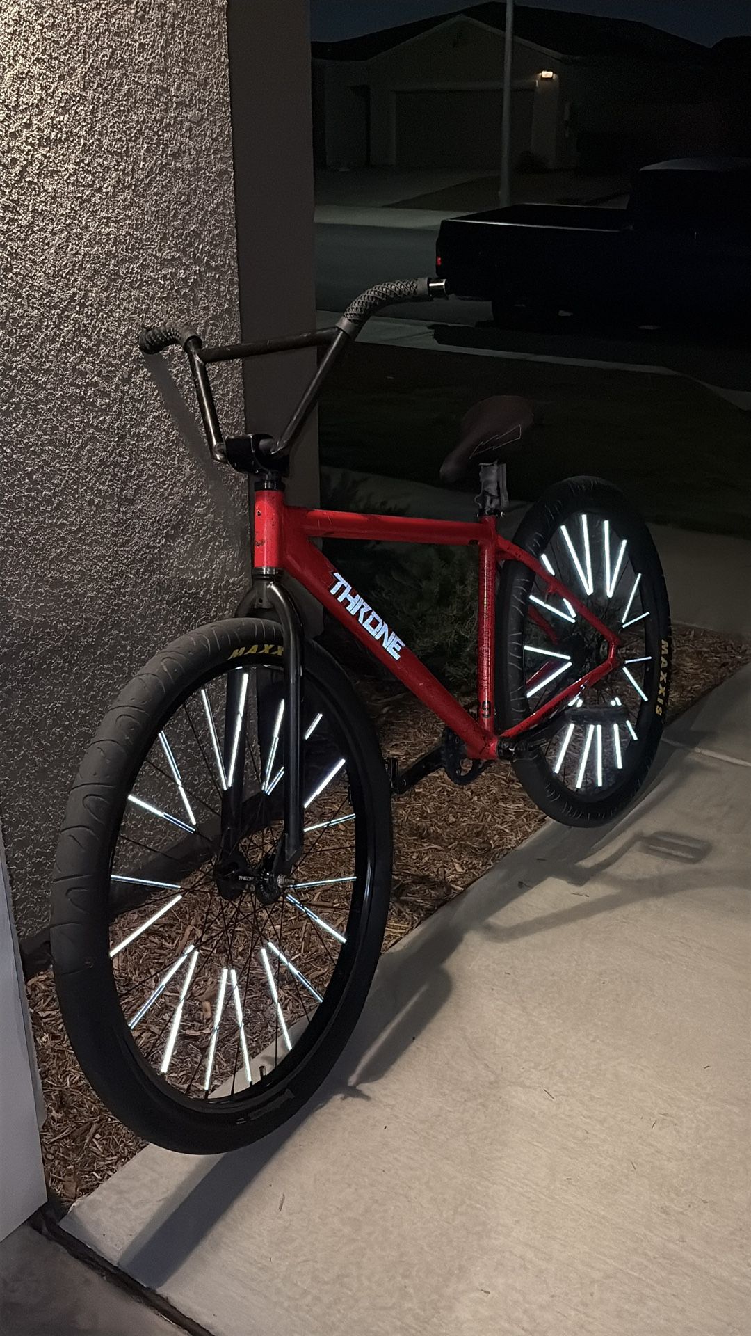 Fire Red Throne 29er