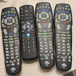 4 Universal Remotes, RC122 and TX4RD27A