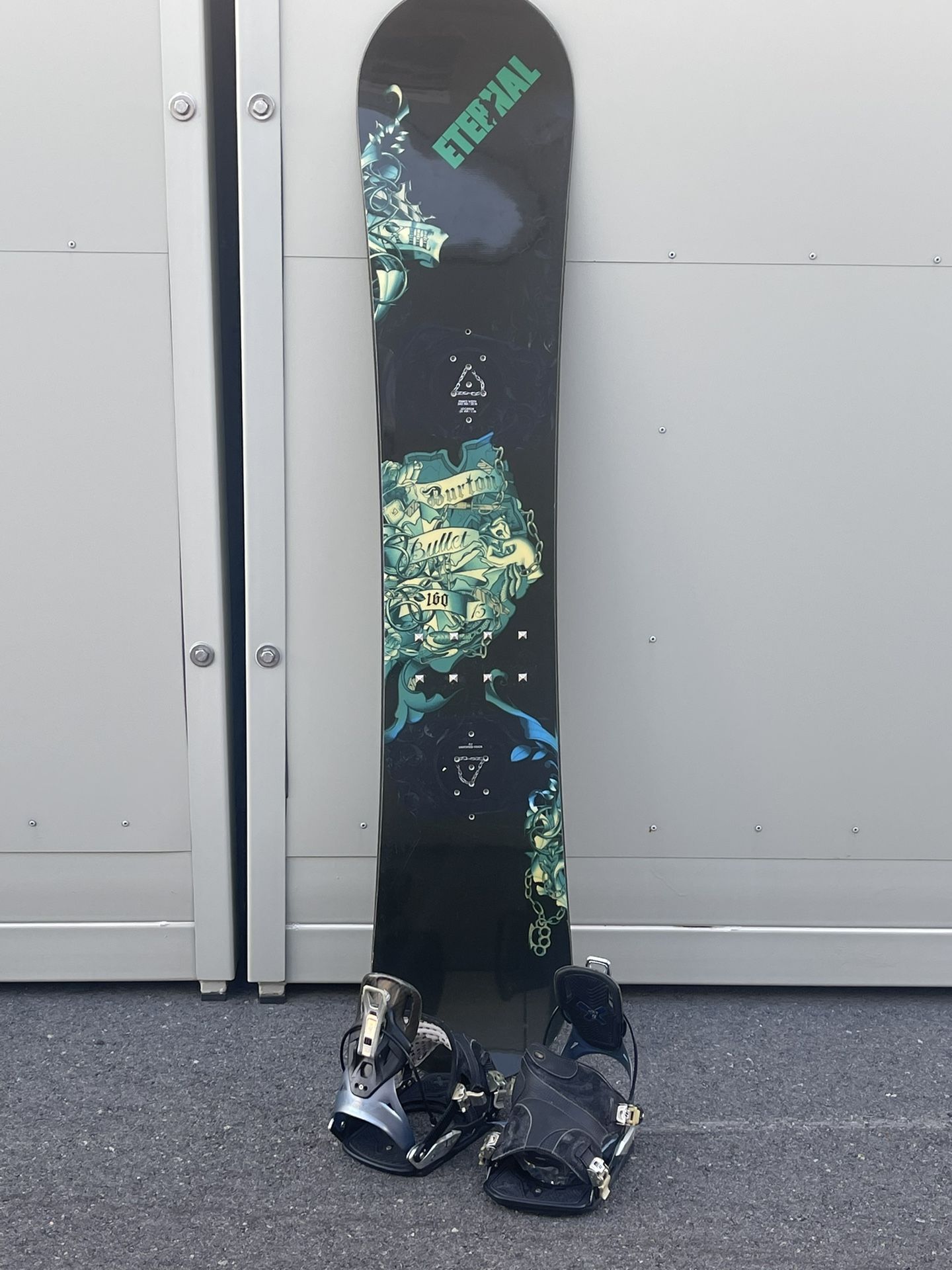 Burton Bullet 160cm Snowboard W FLOW NXT-AT Bindings