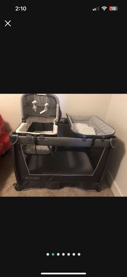Babytrend Playpen/ Sleeper