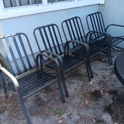 Very Nice 4 Aluminum Chairs 