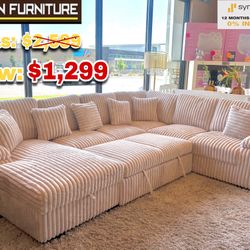 Sectional W Storage Chaise And Pull Out Bed