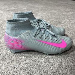 Size 10.5M (12.0W) Nike Mercurial Superfly Elite FG