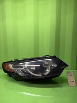 2015 2016 2017 2018 2019 Land Rover Discovery Sport Right Passenger Side Headlight OEM FK72-13W029CG
