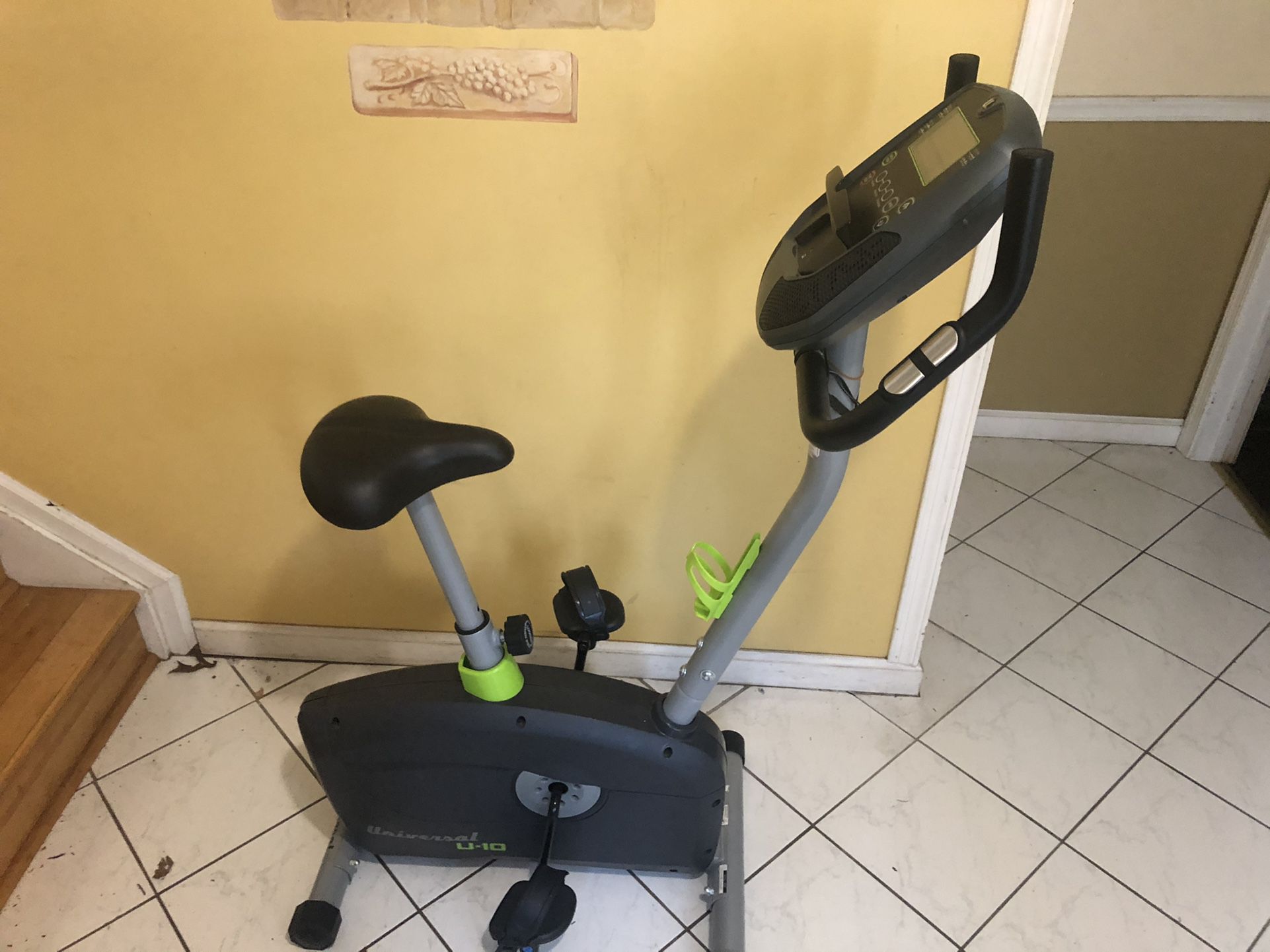 Excellent Condition Exercise Bike
