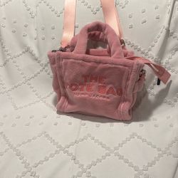 THE TOTE BAG. Bay  Marc Jacobs