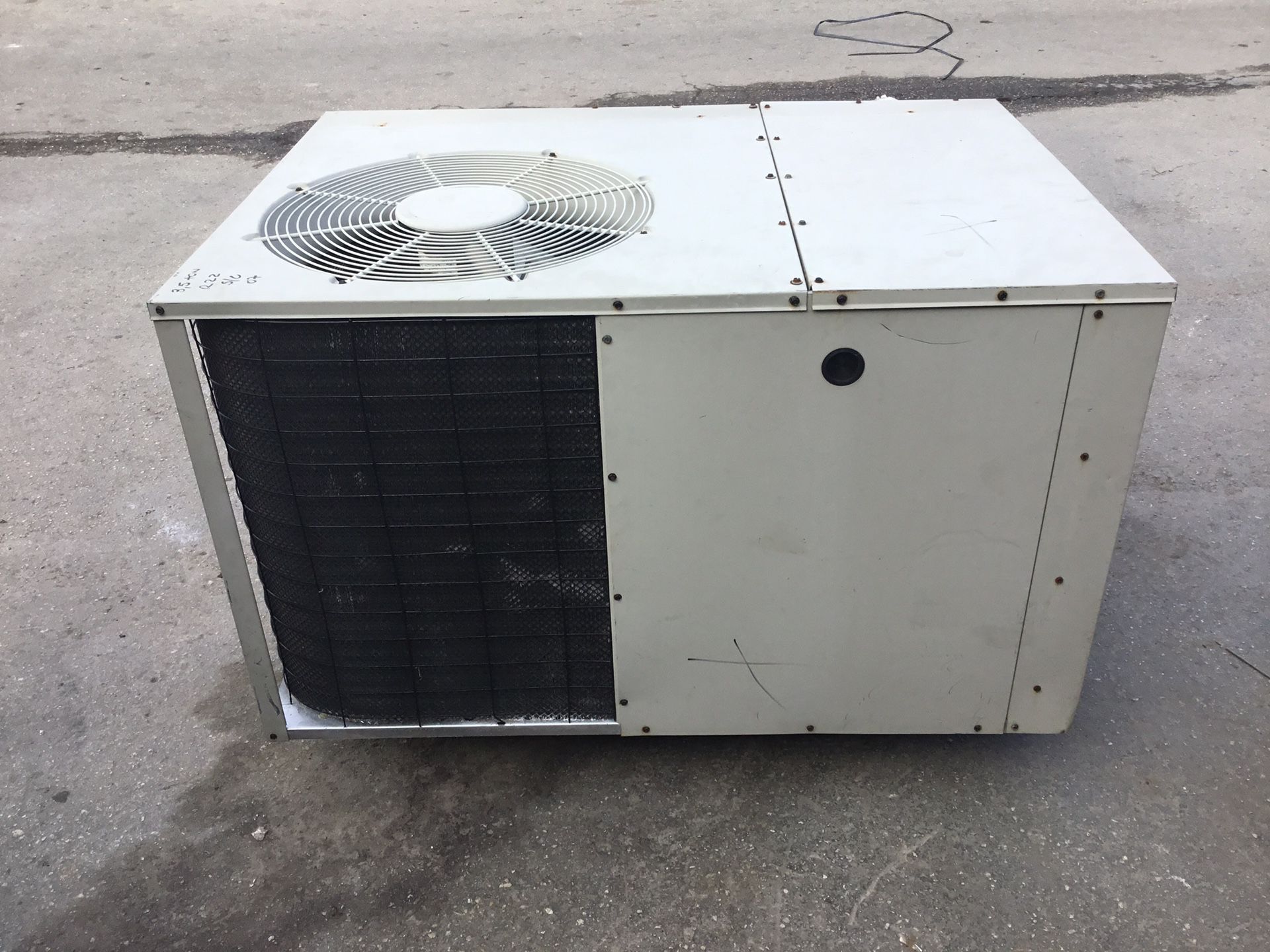 2.5 Ton Nordyne Package Unit S/C 410A for Sale in Pinellas Park, FL