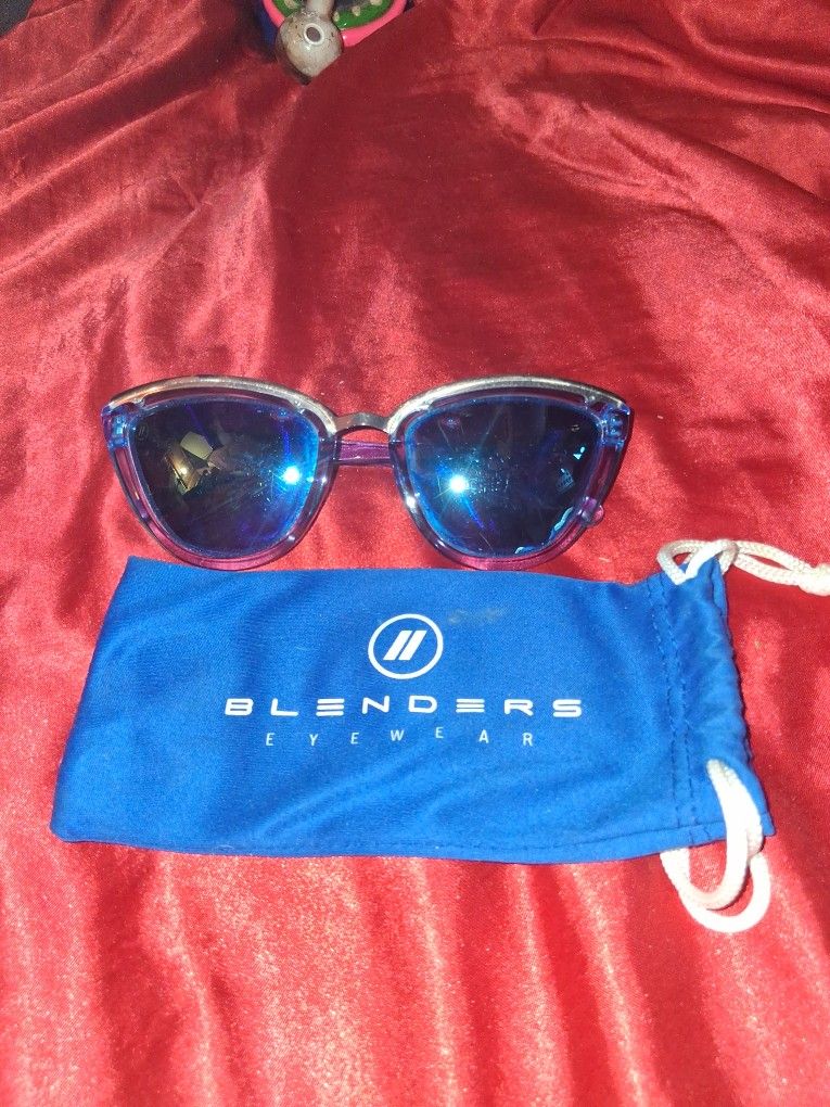 BLENDERS CATEYE BLUE BLENDER SUNGLASSES