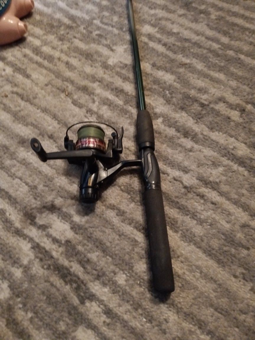 Zebco Quantum Sr 3 Fishing Reel,Zebco Adventure 6" One Piece Medium Action Pole.