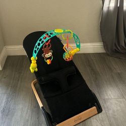 Evolur Koko Portable Infant Bouncer With Toy