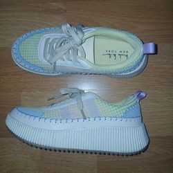 Size 7 Pastel Color Sneakers