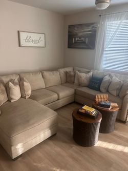 Sectional Beige Great Condition