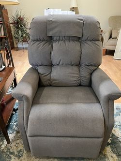 Golden Technologies Gray PR401 Power Lift Recliner – Like New