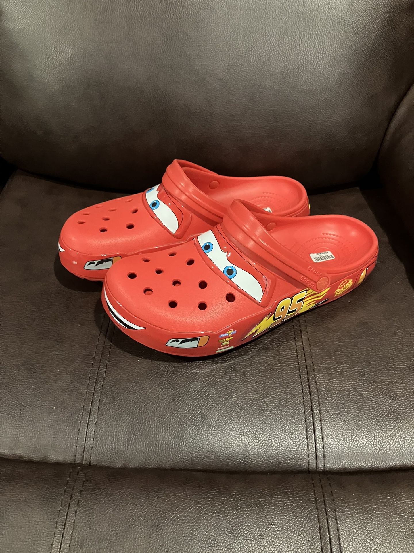 Retail Reference Lightning McQueen Crocs!! ⚡️🏎 : r