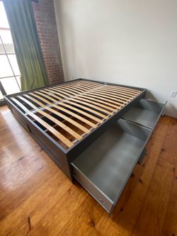King platform bed frame w 4 drawers ( deliver )