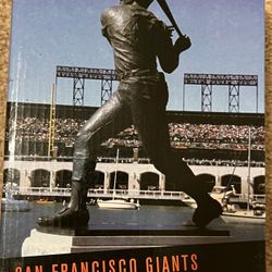 Willie McCovey Statue - San Francisco Giants
