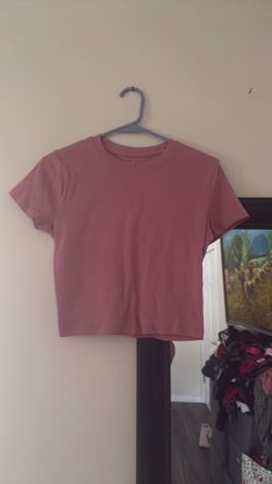 Women’s Medium Hollister Pink Crop Top