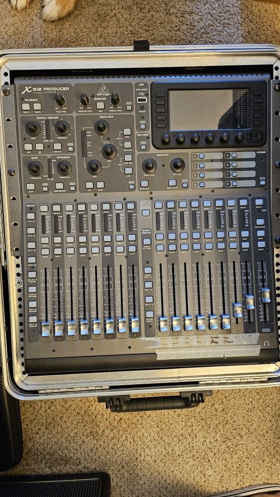 Behringer X32 Producer Mixer With Stage Box