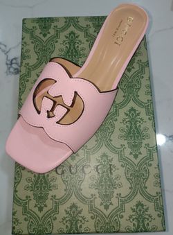 Fashion Sandals 🩷✨💲