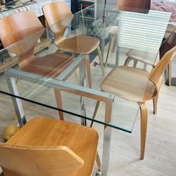 Contemporary Dining Set