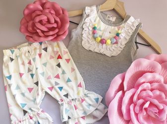 NEW - 2T Capri Set + Necklace