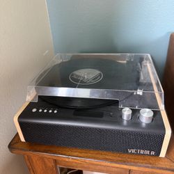 Victrola Eastwood Original Record Player VTA-72