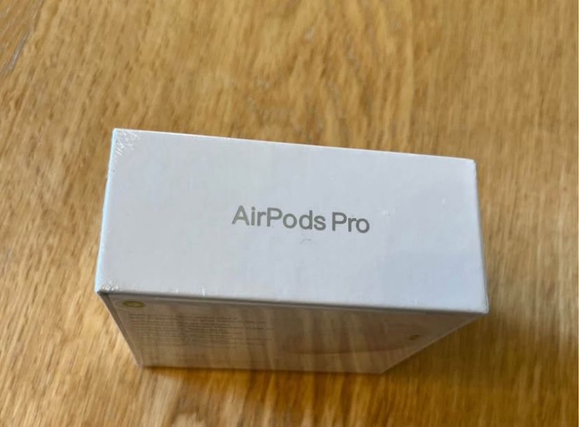 wireless earphones