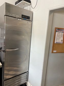 Single Door Commercial Freezer doesn’t work