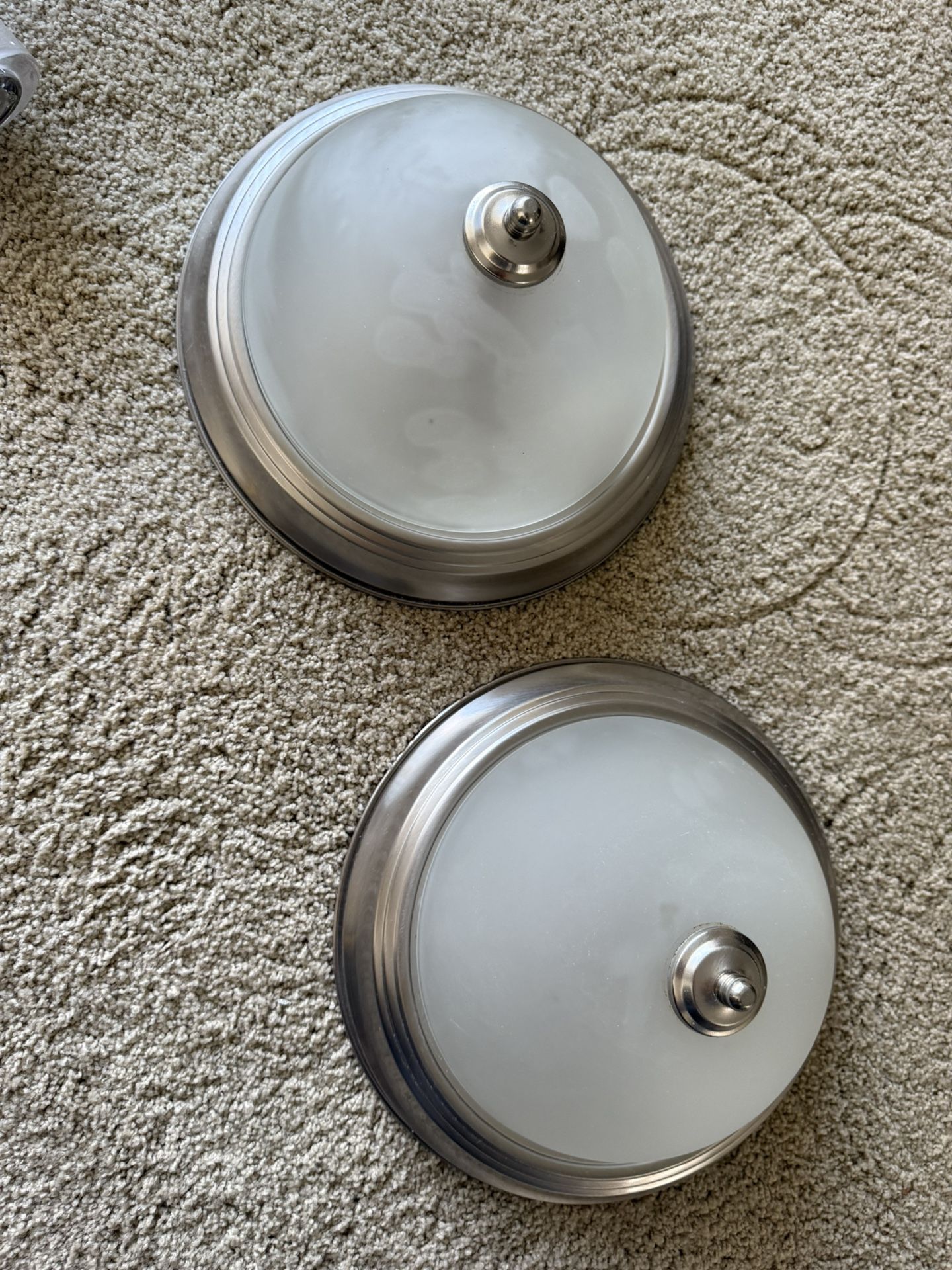 Light fixtures