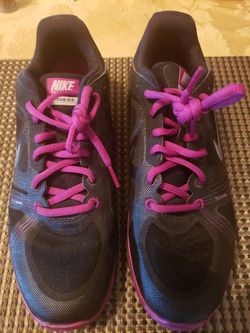 Women's Nike training movefit. Size 9.5