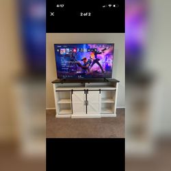 TV Console with Sliding Barn Doors - Like New - Aloma, FL