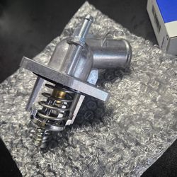 Aluminum Thermostat Housing w/ O Ring for GMC/Chevy - Brand New - See Below for Fitment