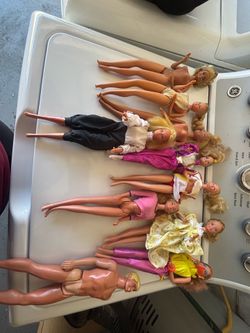 LOT of 1966 Barbie’s