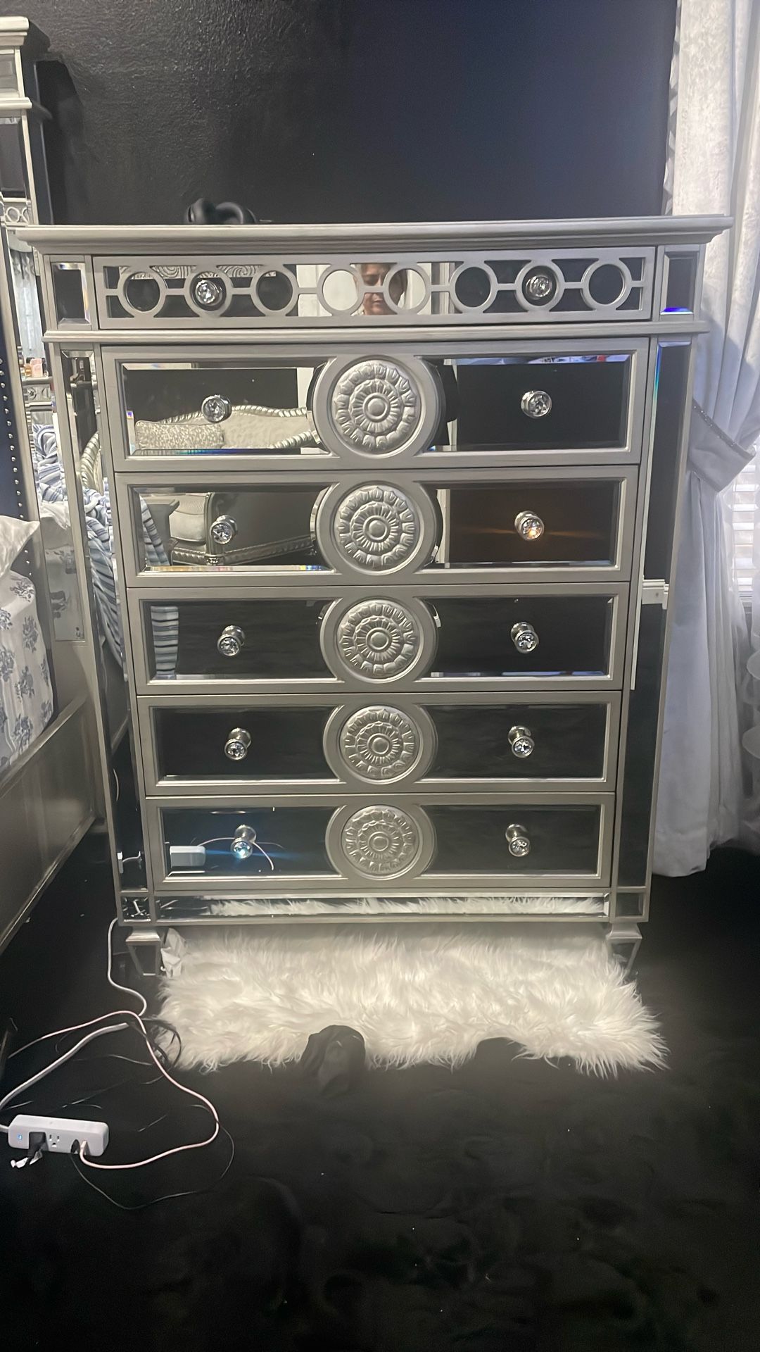 mirror Dresser And Drawer With Crystal Knobs
