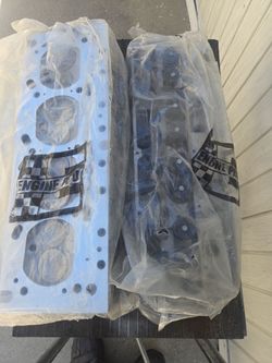 Fresh edelbrock 6051 olds 455 performer rpm heads